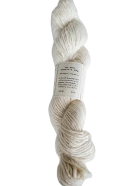 Lopi White 80% Alpaca 20% Merino SKU 325